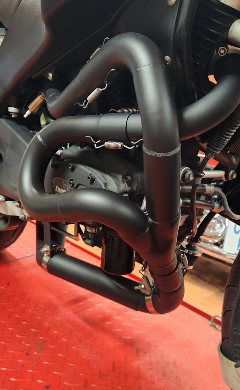 Buell Motorcycle with ForceWinder Exhaust System