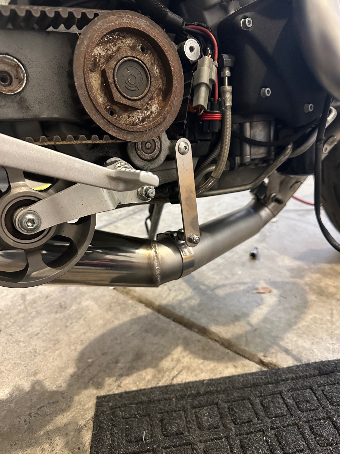 Buell XB Exhaust Support Bracket by ForceWinder